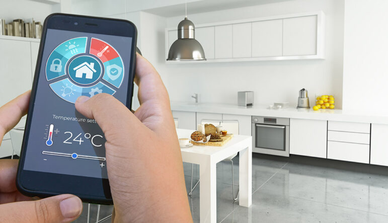 Control remoto de climatización e iluminación desde móvil