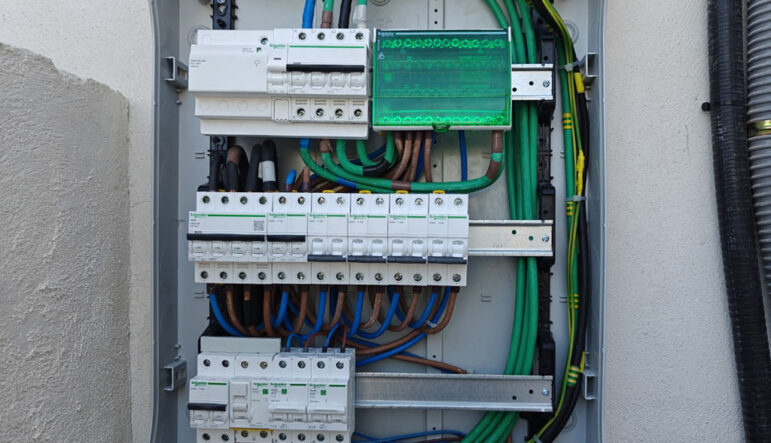 Instalación eléctrica profesional en vivienda en Dénia