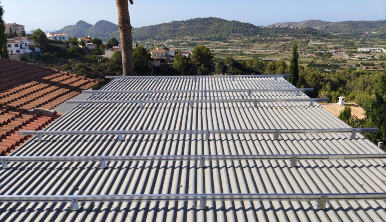 Montaje profesional de paneles solares por Konectsol